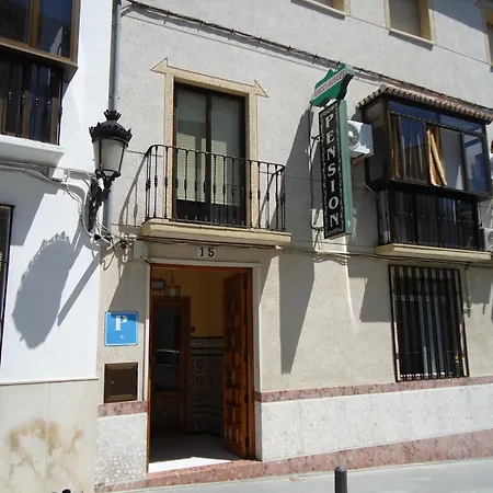 Claveles Pensión Baena